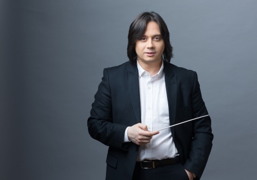 GABRIEL BEBESELEA, conductor DANI BOŠNJAK, flute ZOLTAN HORNYANSZKY, oboe Ligeti / Beethoven 5. April 2024 19:30 Lisinski Hall