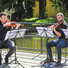 koncert-komornih-sastava-zagrebacke-filharmonije-u-zooloskom-vrtu-na-labudem-otoku-gallery_image-2-1618215093.31.JPG