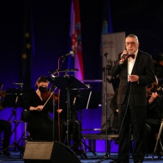 stjepan-jimmy-stanic-and-zagrebacka-filharmonija-gallery_image-4-1619608398.48.jpg