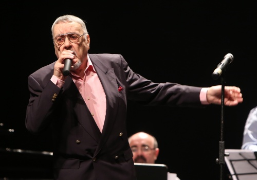 JIMMY STANIĆ I ZAGREBAČKA FILHARMONIJA – ZVUK STAROG ZAGREBA U IZVEDBI OMILJENOG GLAZBENOG BARDA